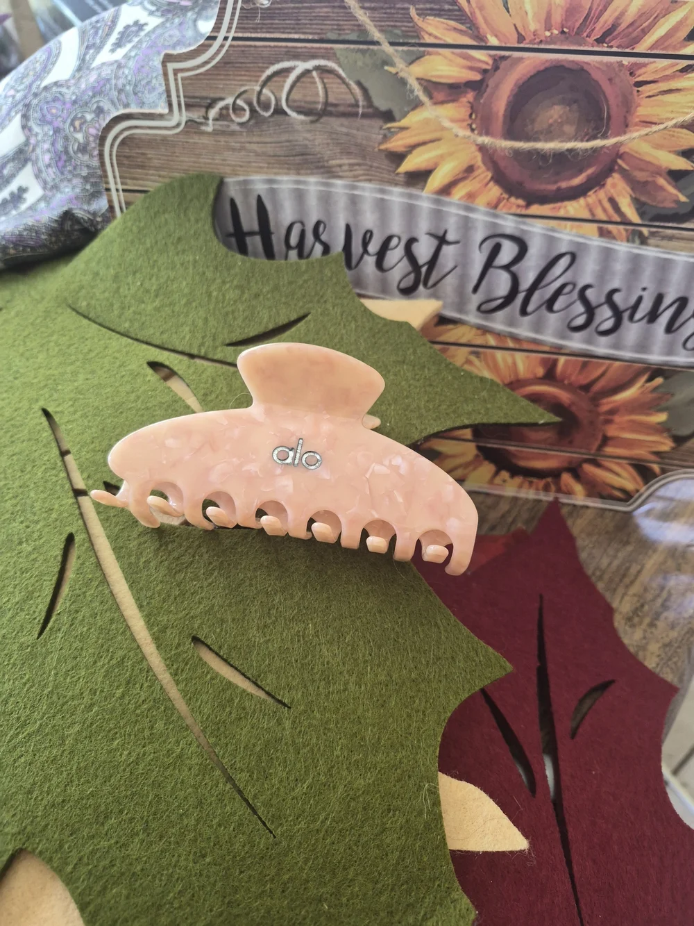 ALO Yoga Peach Marble Hair Claw Clip
